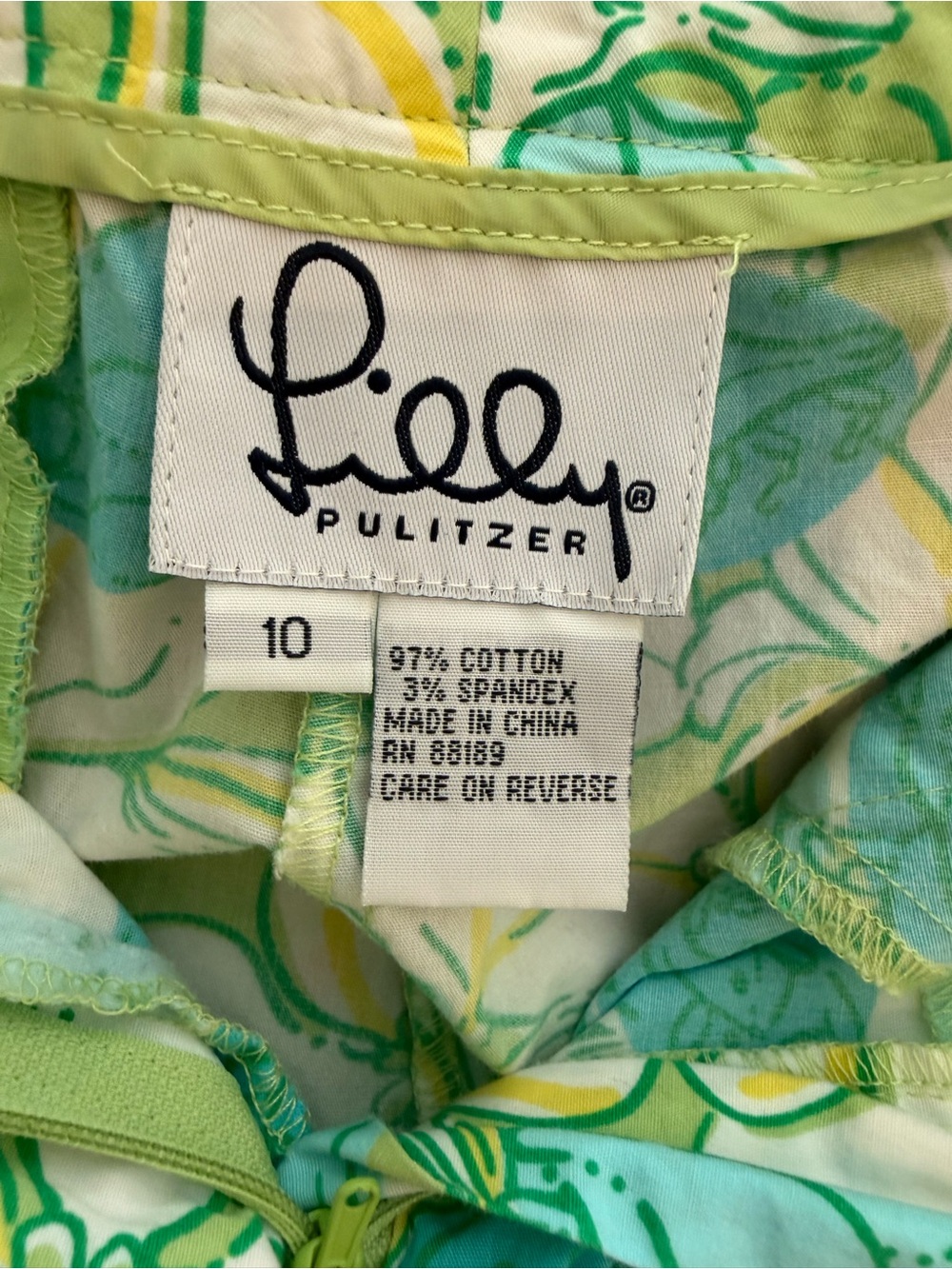 Lilly Pulitzer Cropped Pants in Aqua & Green Tropical Print - Picture 7 of 7
